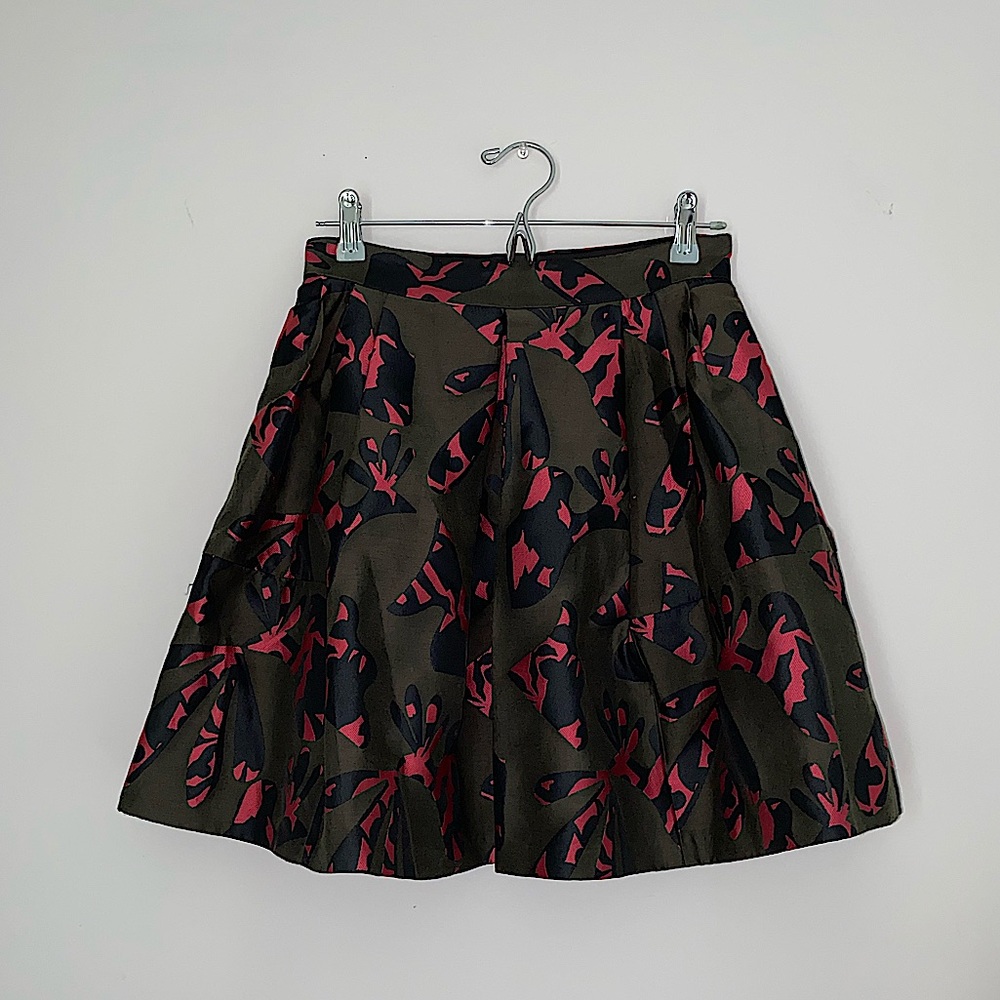 Army Green Pink Flower Detailed Skirt